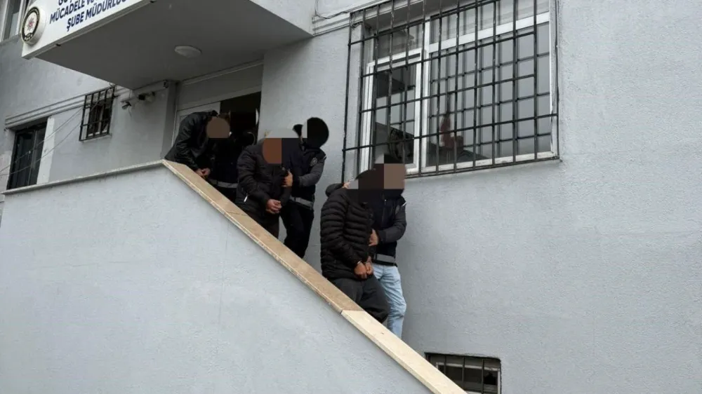 Göçmenleri taşıyan 3 organizatör, tutuklandı